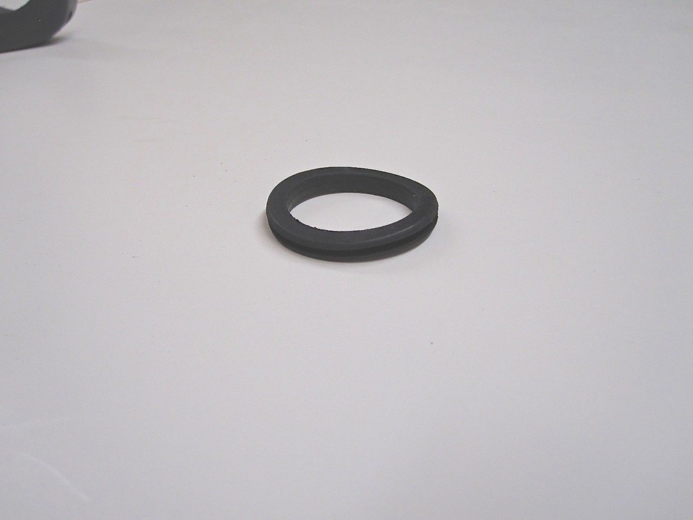 IGNITION GROMMET FOR STEERING COLUMN COVER - SAMURAI '85-'95