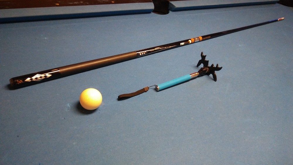 RED - CUE BRIDGE EXTENDABLE TELESCOPING MOOSE HEAD CRUTCH REST POOL 9 POSITIONS