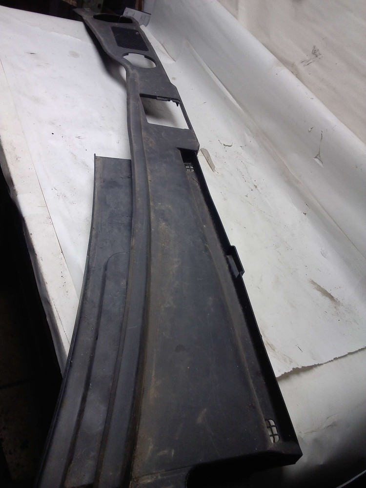 10 AUDI Q5 Cowl Vent Panel/screen