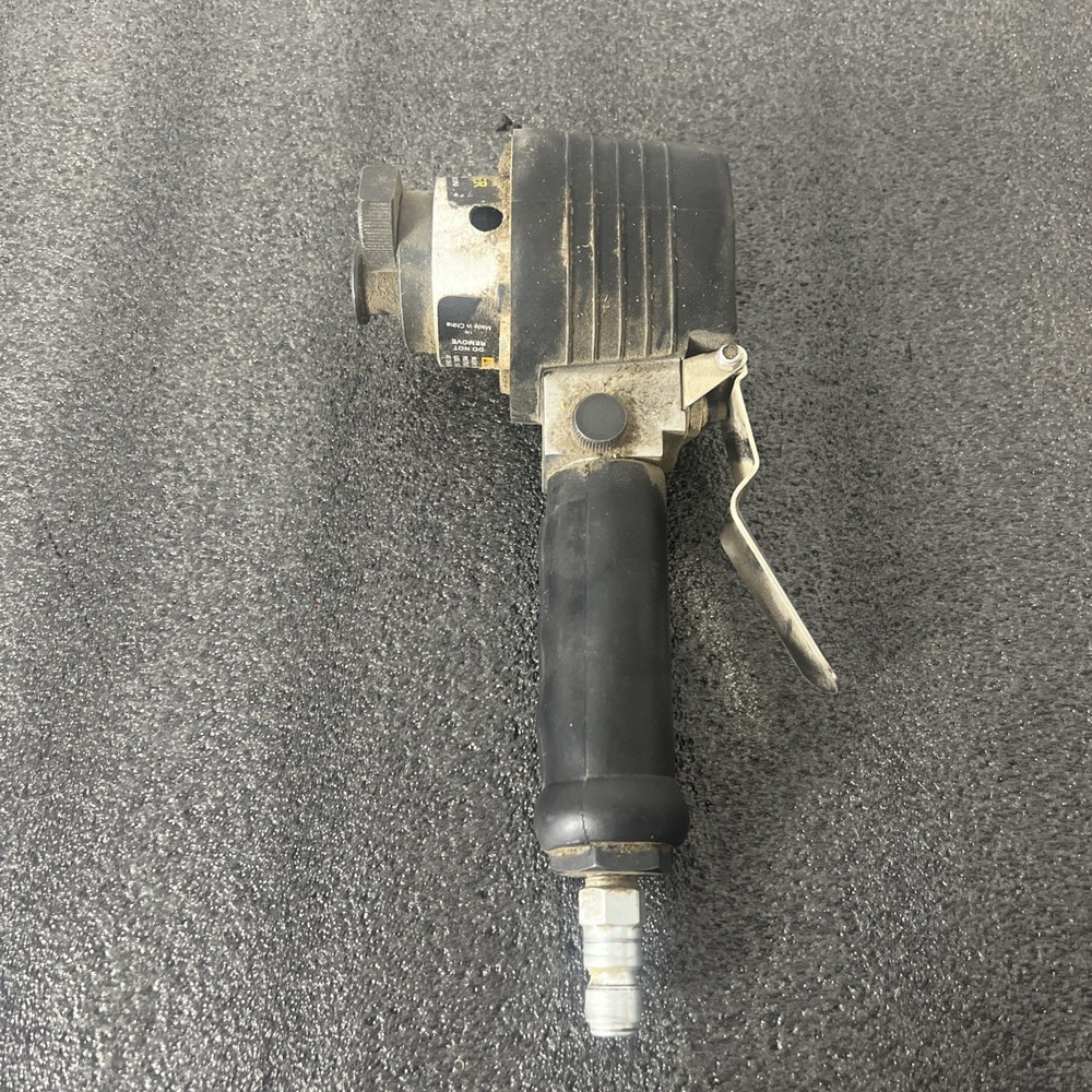 Central Pneumatic 6" Dual Action Air Sander (68152) Untested