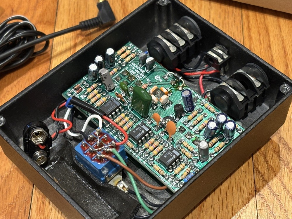 Voodoo Lab Micro Vibe Guitar Pedal