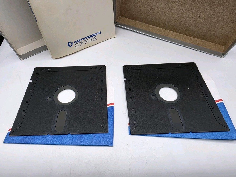 Vintage LOGO Programing Language Commodore 64 Floppy Rare Cib