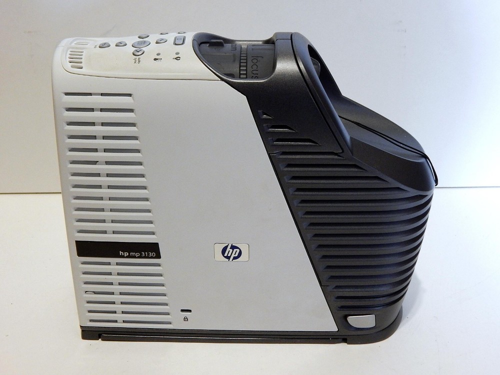 HP MP3130 Digital Projector wirh Case & Manual