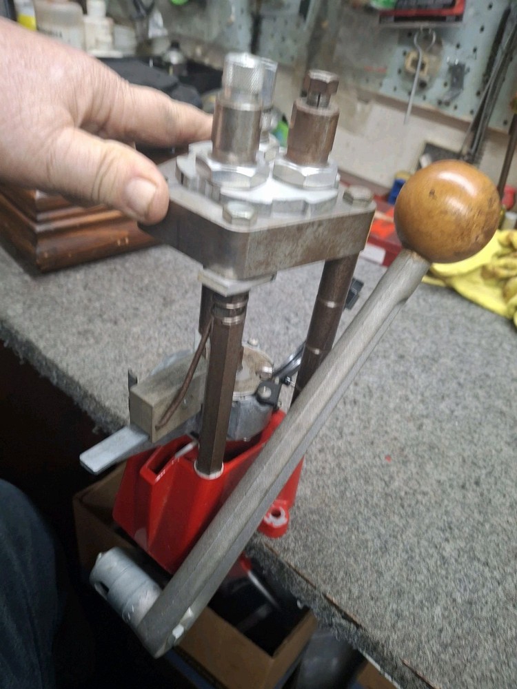 Lee Pro 1000 Reloading Press (Read Description)