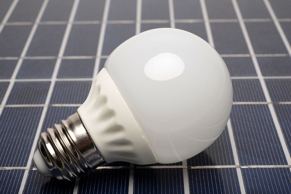 12V 24V DC 5W E27 Base Cool Pure White Day Light LED Light Bulb RV Boat Solar