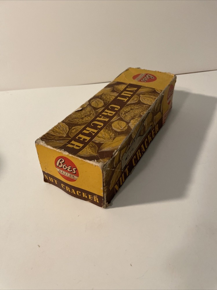 Vintage Boes Dayton Adjustable Nut Cracker With Original Box