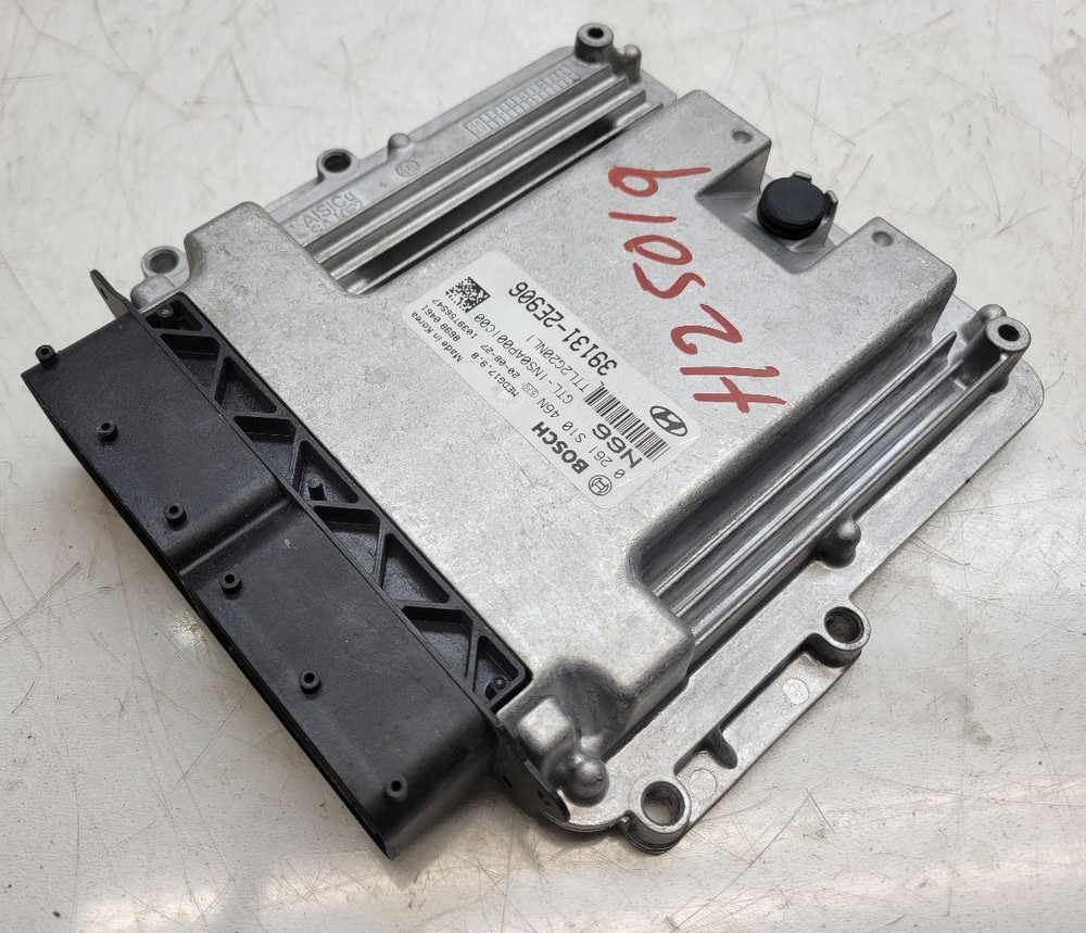 19 20 21 Hyundai Tucson 2.0L FWD Engine Control Module ECM Without Push Start