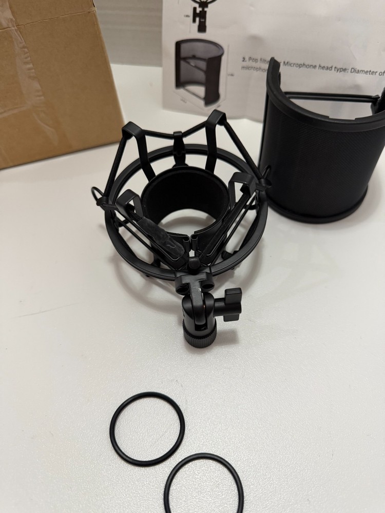 Microphone Shock Mount with Pop Filter, Mic Anti-Vibration Suspension Shock M...