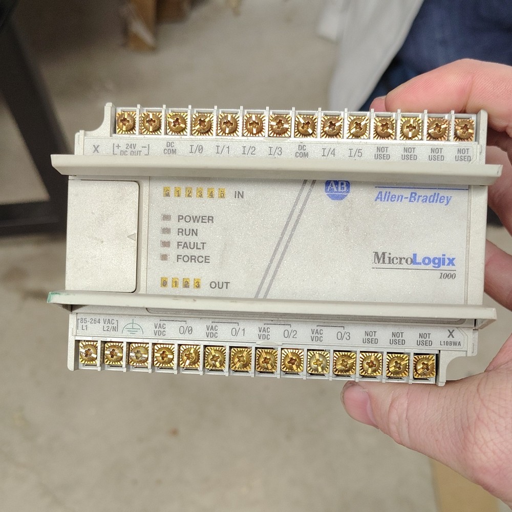 Allen-Bradley MicroLogix 1000 PLC Processor 1761-L10BWA