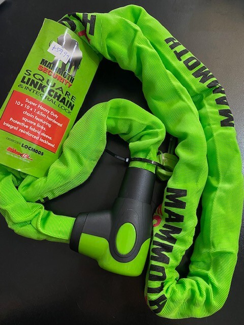 Bike it square link chain and integrated lock