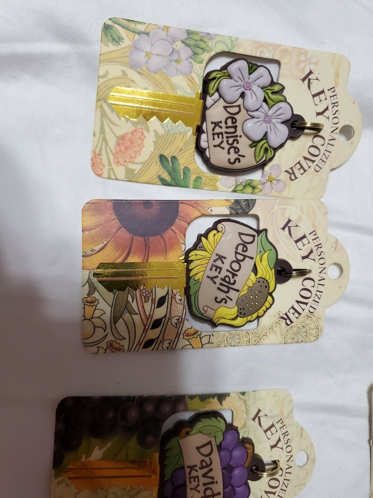 PERSONALIZED KEY COVERS NAMES WITH D & T