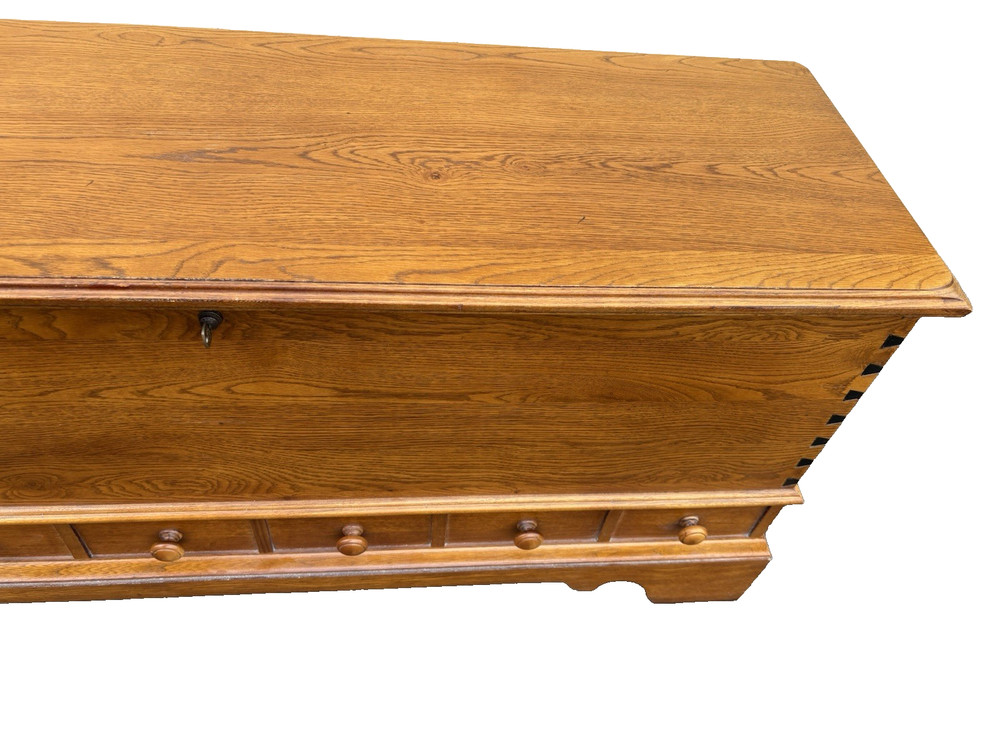 66663 Oak Dovetailed LANE Blanket Storage Chest