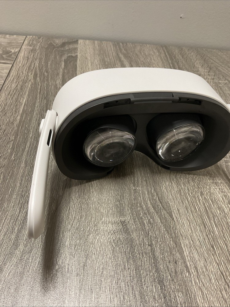Oculus Meta Quest 3S Headset For Parts