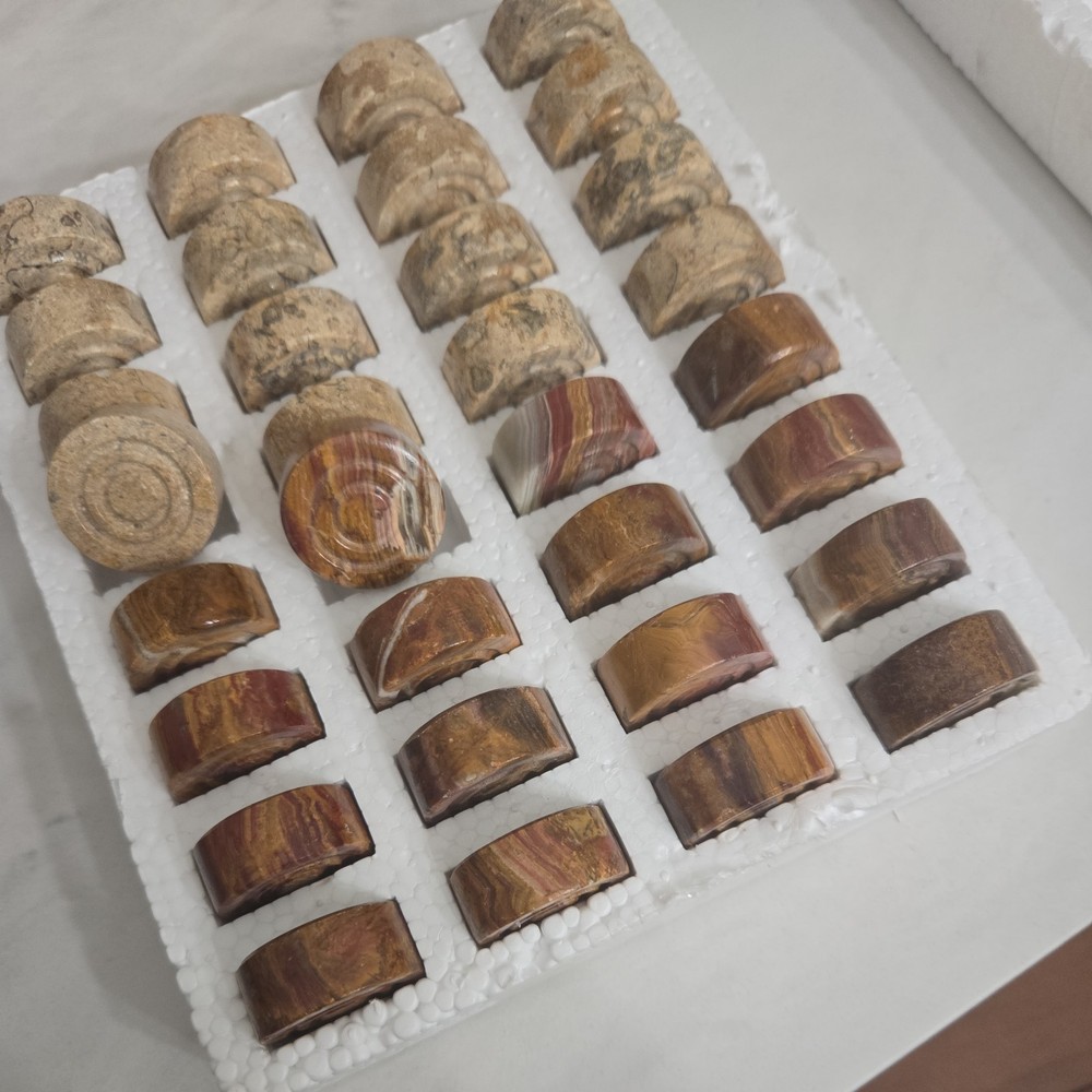 Backgommon table with chairs