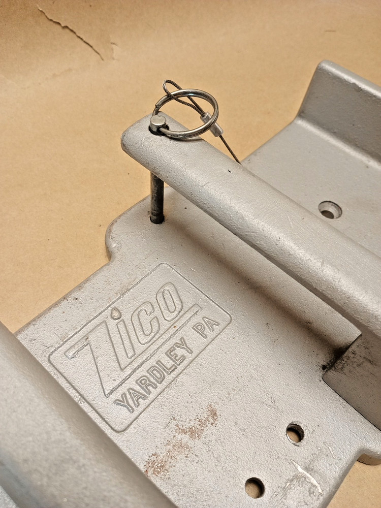 Zico Flat and Pick Head Axe Wall Mount Bracket Fire Fighting