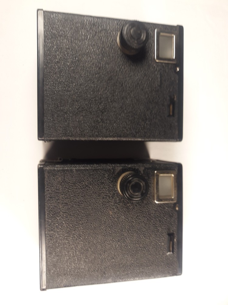 2 Agfa Ansco B2 Cadet Medium Format Box Camera