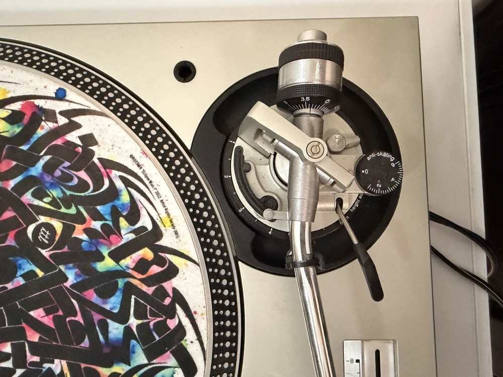 Technics sl-1200mk5 Turntable Silver