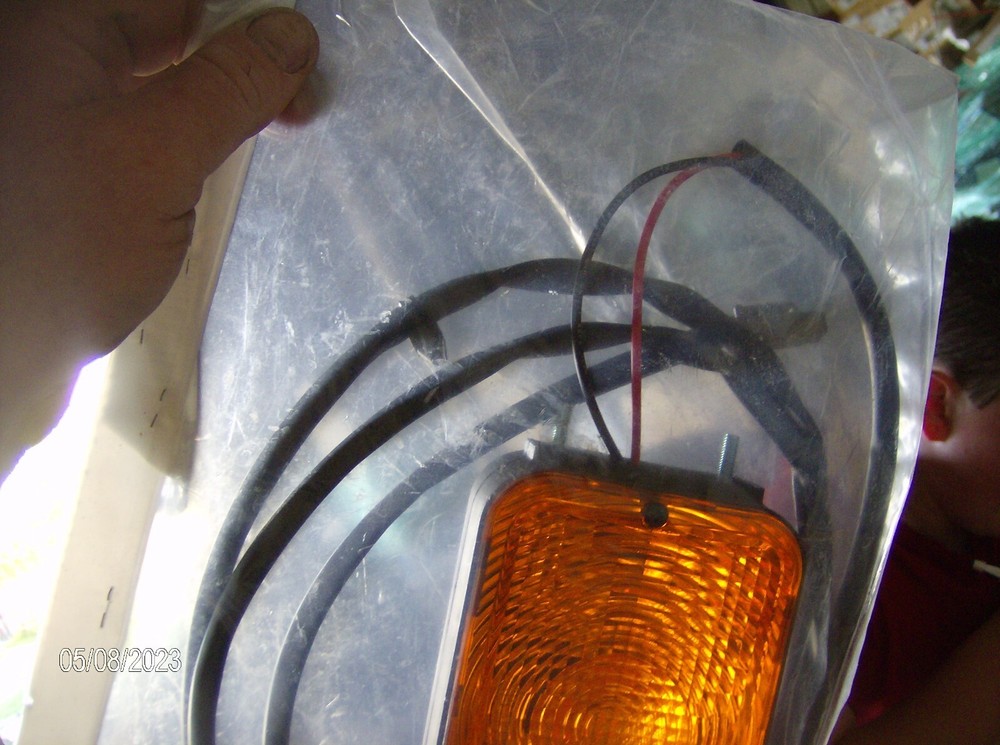 GENUINE CNH 87444301 LIGHT ASSEMBLY