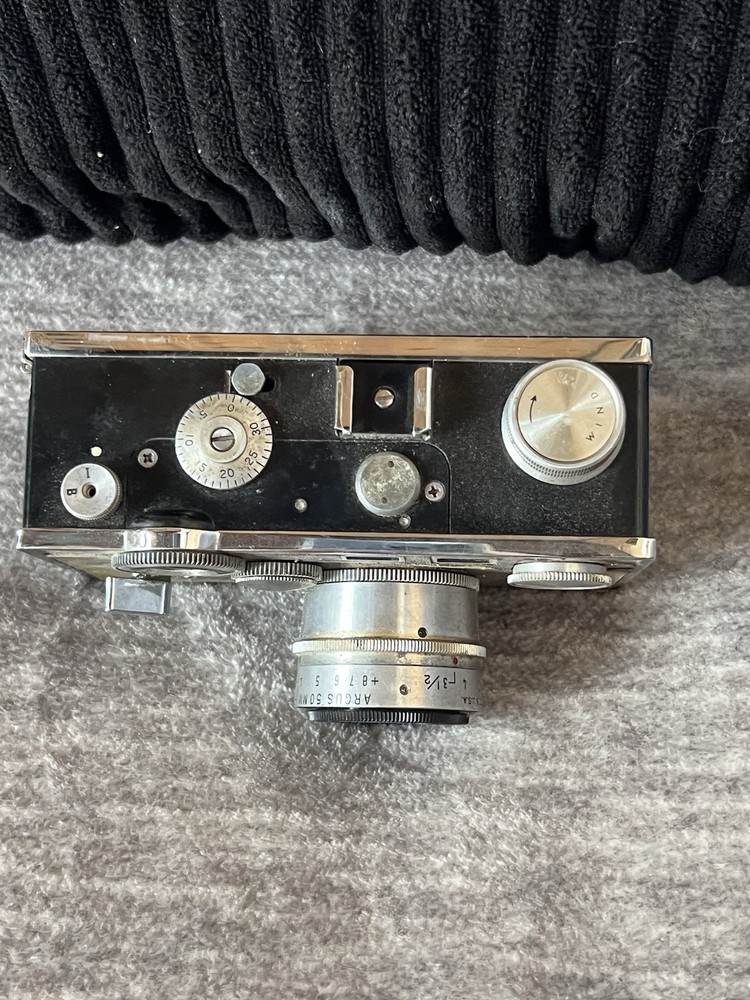 Argus C3 Tan & Black 35mm Camera - Untested