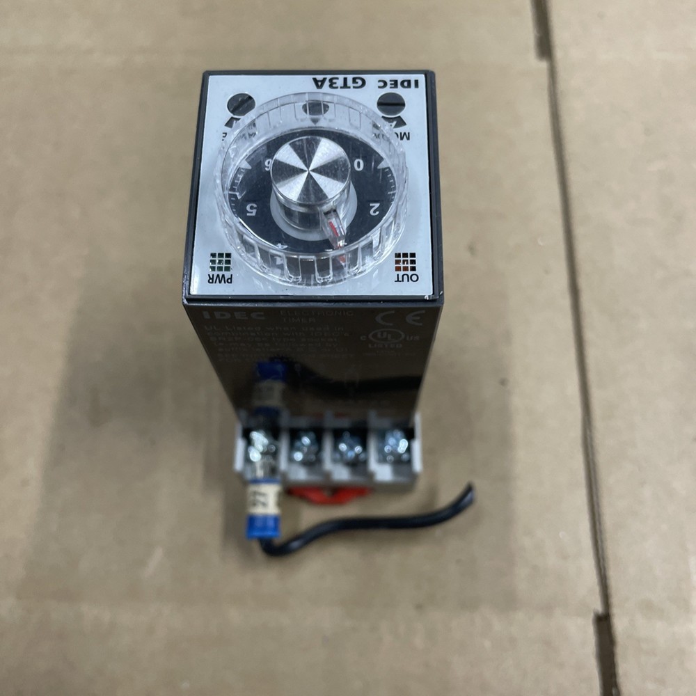 IDEC GT3A-3AF20 ELECTRONIC TIMER VOLTAGE 100-240VAC SEE PICS