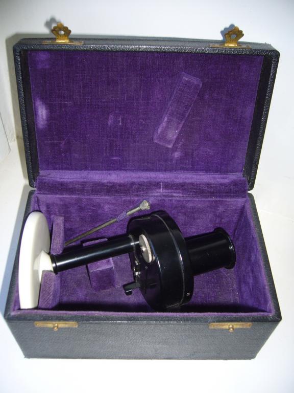 Antique Zeiss Mini Colorimeter