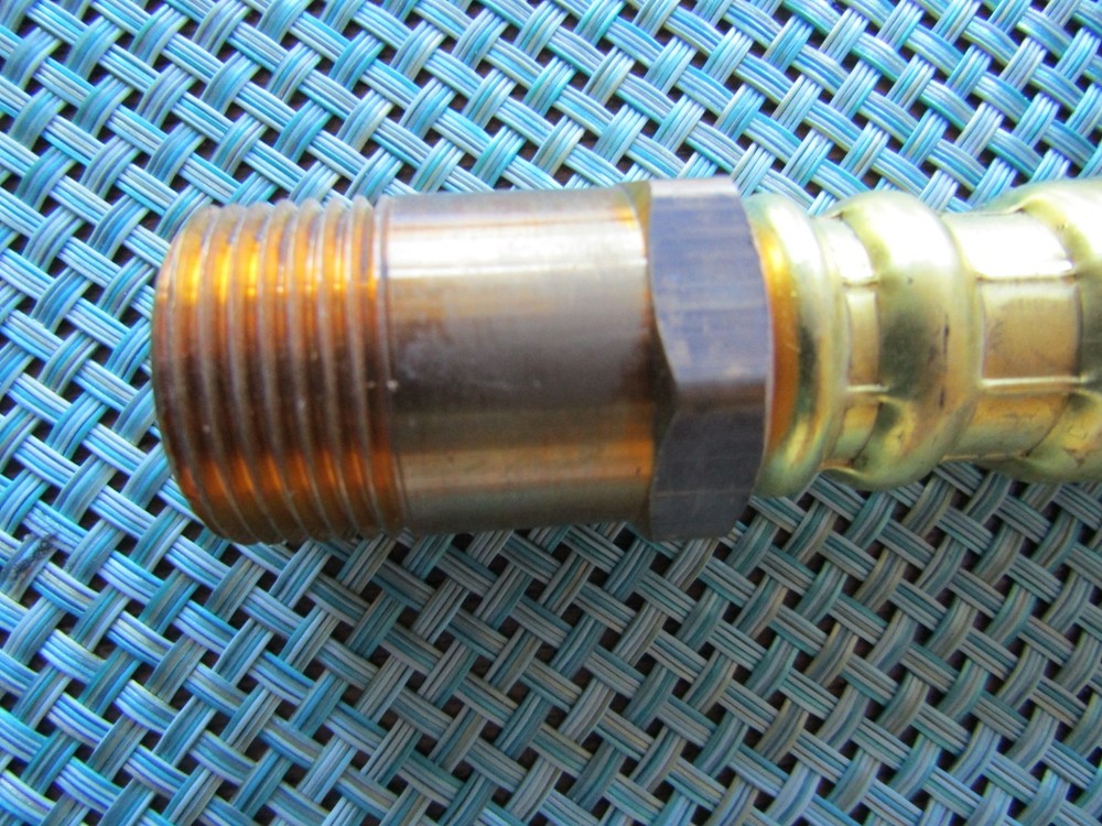 BRASS CRAFT FLEXIBLE BRAIDED WATER HEATER CONNECTOR BLACK & BRASS BWB0-18