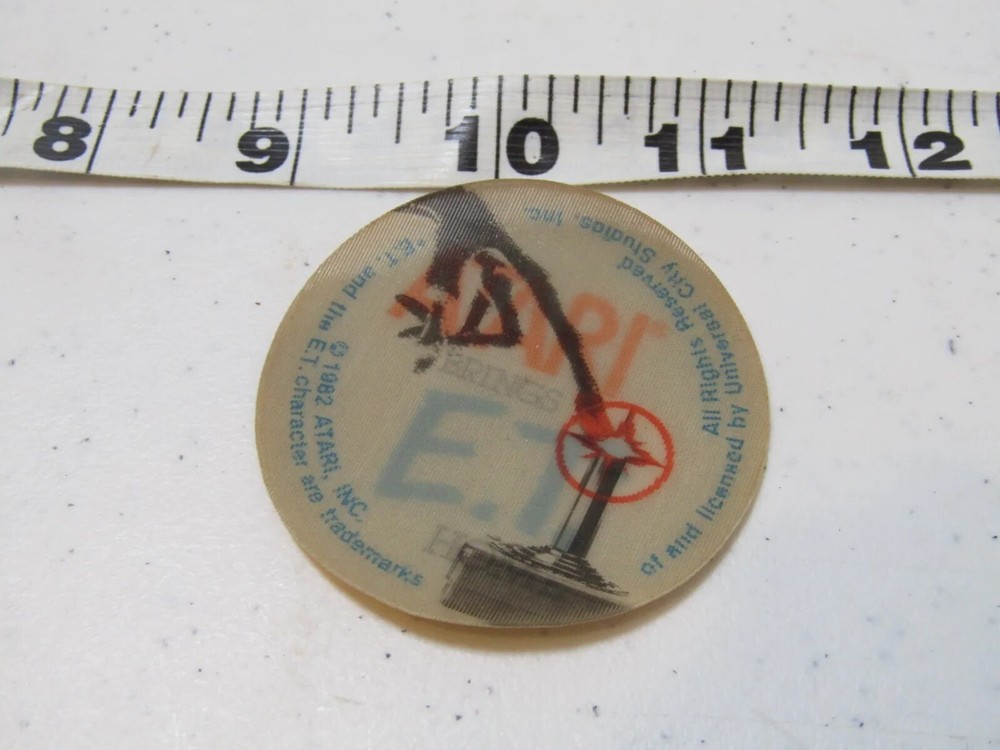 OLD VINTAGE 1982 LENTICULAR E.T. ATARI STICKER USED