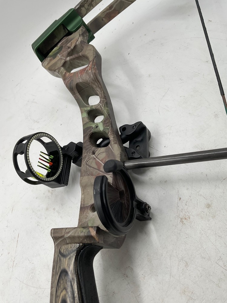 GREAT DEAL 👍Bear instinct Compound Bow 29/70