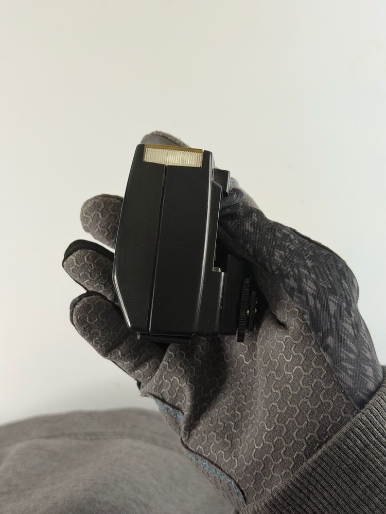 Olympus T20 Electronic Flash for OM System Cameras (Missing Battery Door)