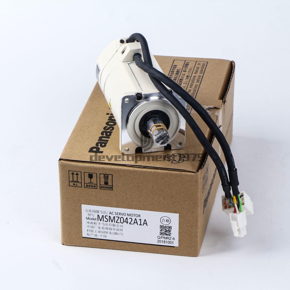 1PCS NEW Panasonic Servo Motor MSMZ042A1A
