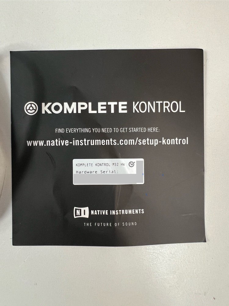 Native Instruments Komplete Kontrol M32 Controller Keyboard + Analog Cases Pulse
