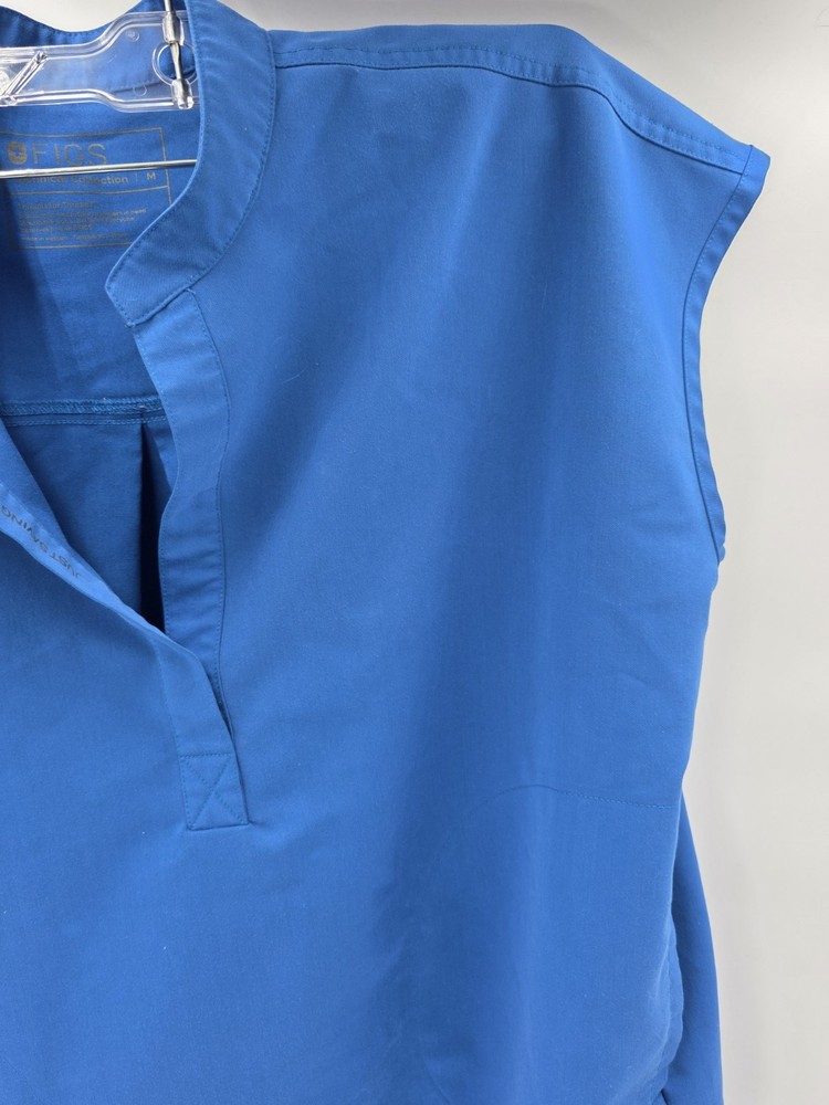 FIGS Scrub Top Women’s Medium Blue Technical Collection V-Neck