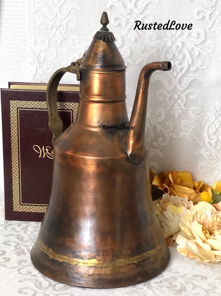Solid Copper Middle Eastern Ewer / Pitcher Hand Hammered Lidded Vintage lovely
