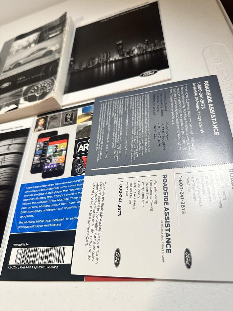 2015 Ford Mustang Owner's Manual Set