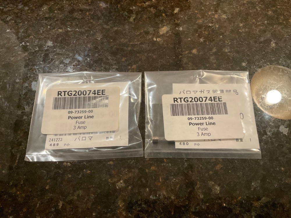 (2) RTG20074EE Power Line Fuses 3 Amp 09-73259-00