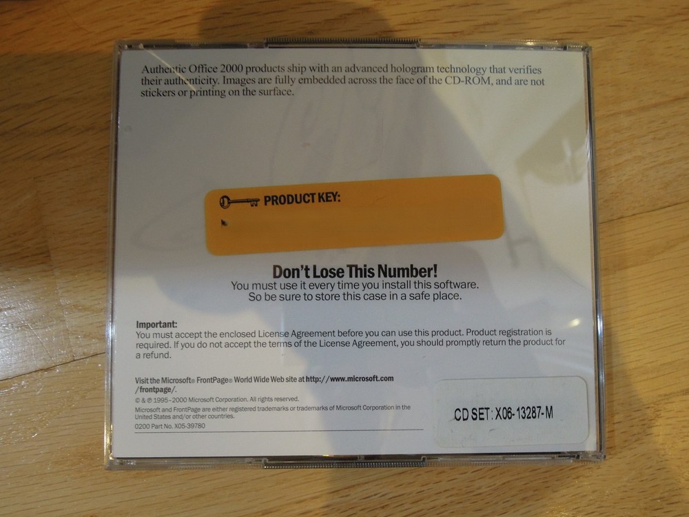 Microsoft FrontPage 2000 CD-ROM Upgrade w/ Product Key | Two CD Set