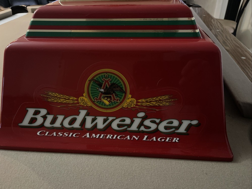 Vintage 90’s Budweiser Pool Table Light