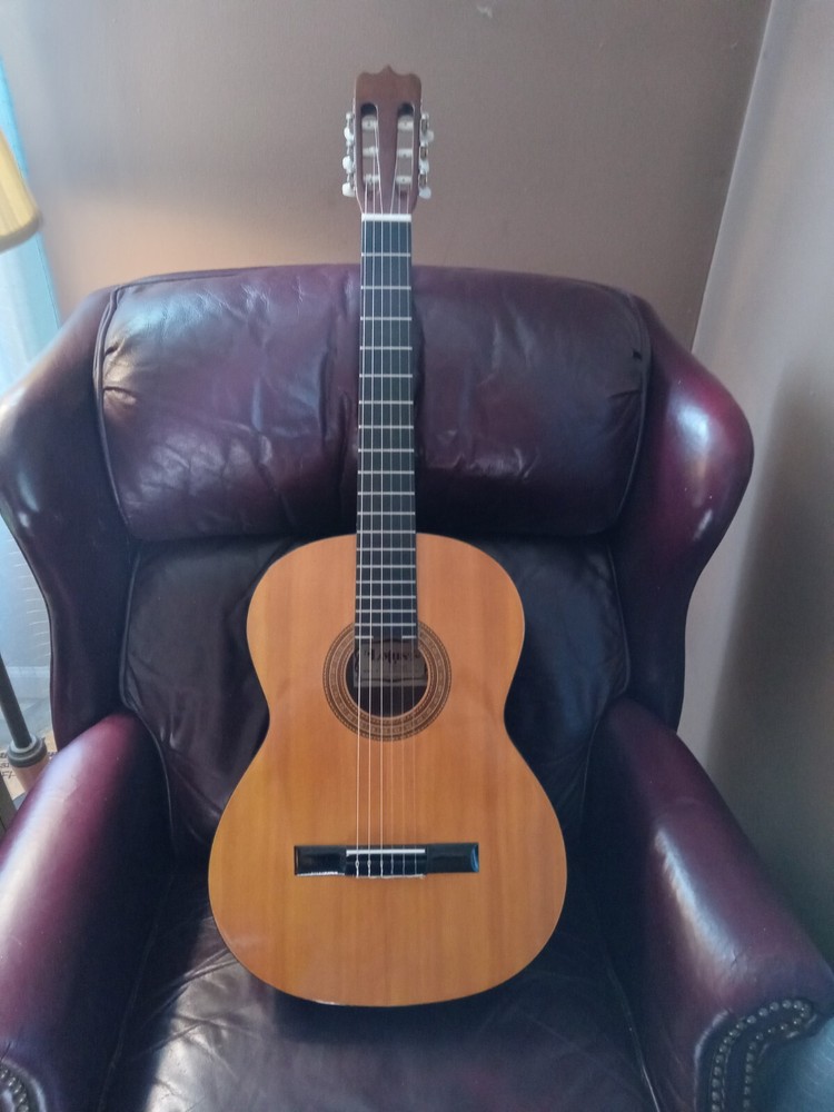 VERY NICE Lotus Lc-30 Classical Guitar