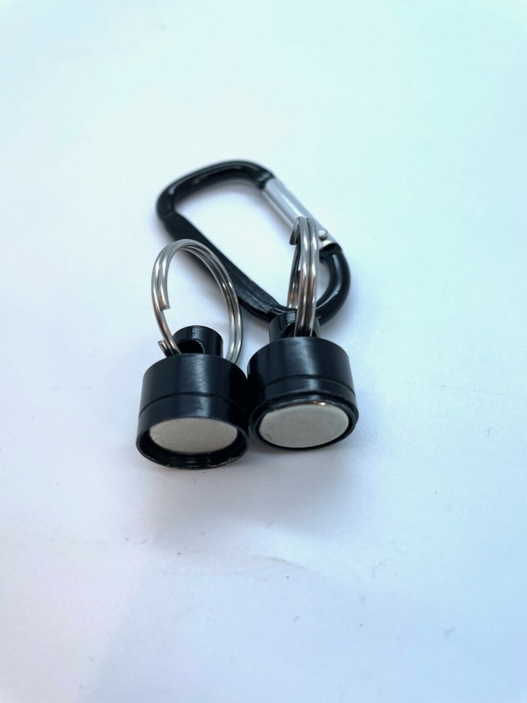 MAGNETIC NET RELEASES WITH STRONG TELESKOPIC CORD