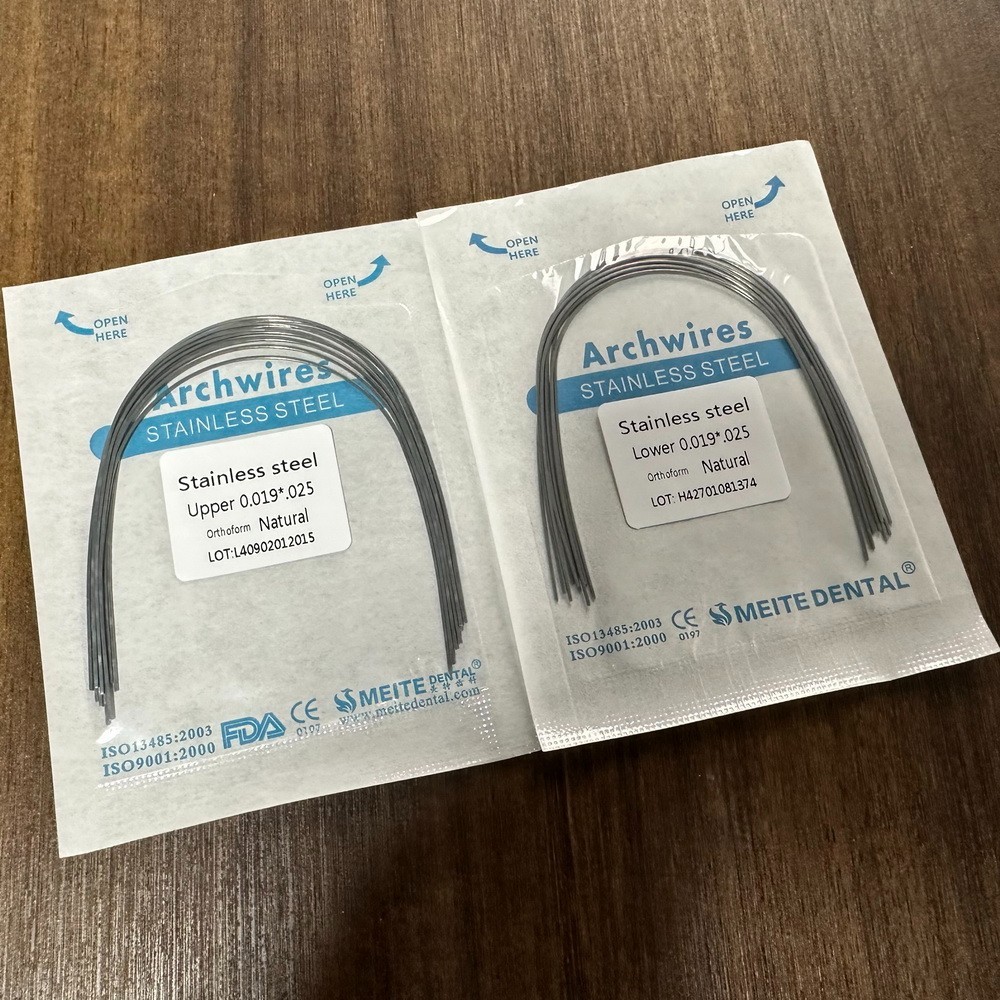 100Pcs Dental Orthodontic Stainless Steel Round/Rectangular Wire Natural Form