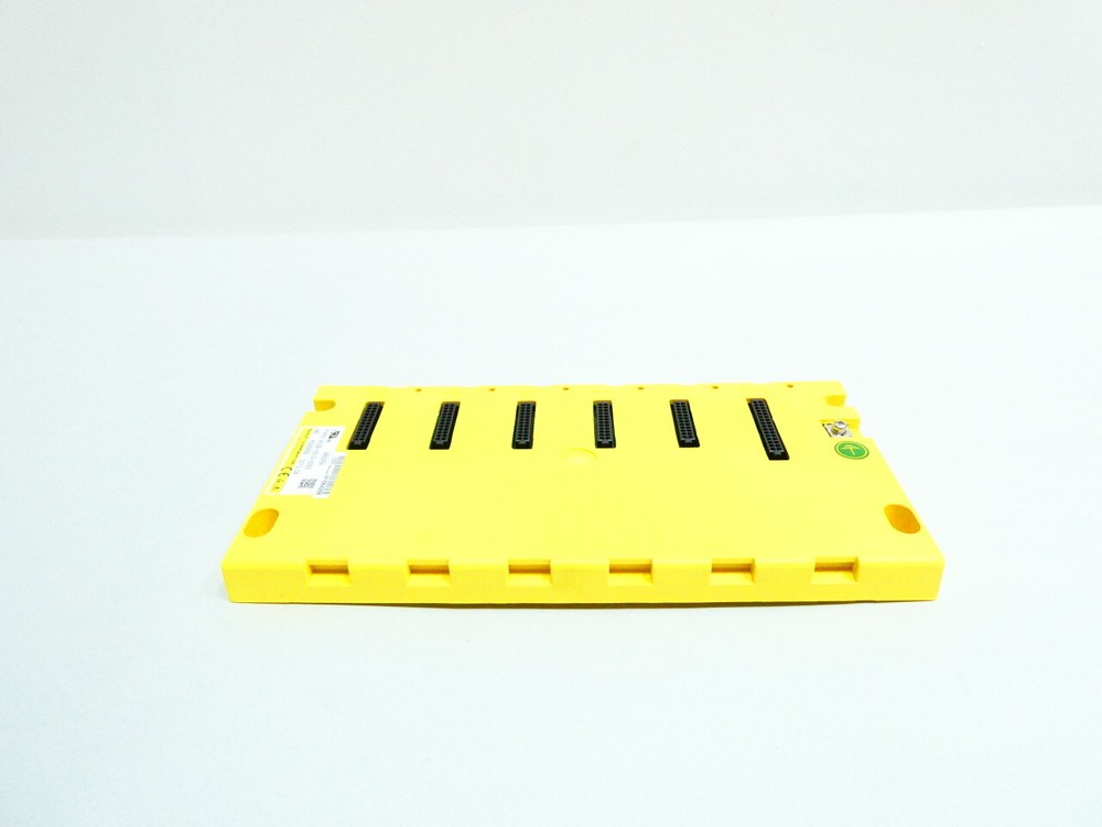 Fanuc A03B-0819-C002 Rack Chassis Module