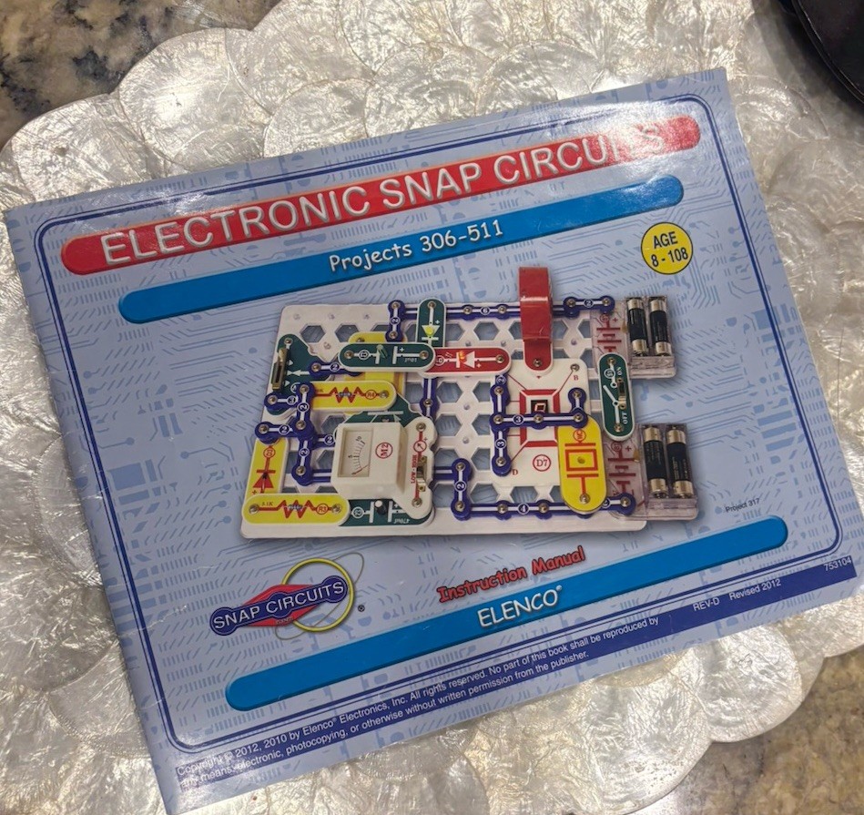 2012 Elenco Snap Circuits Instruction Manual Book Only Projects 306-511