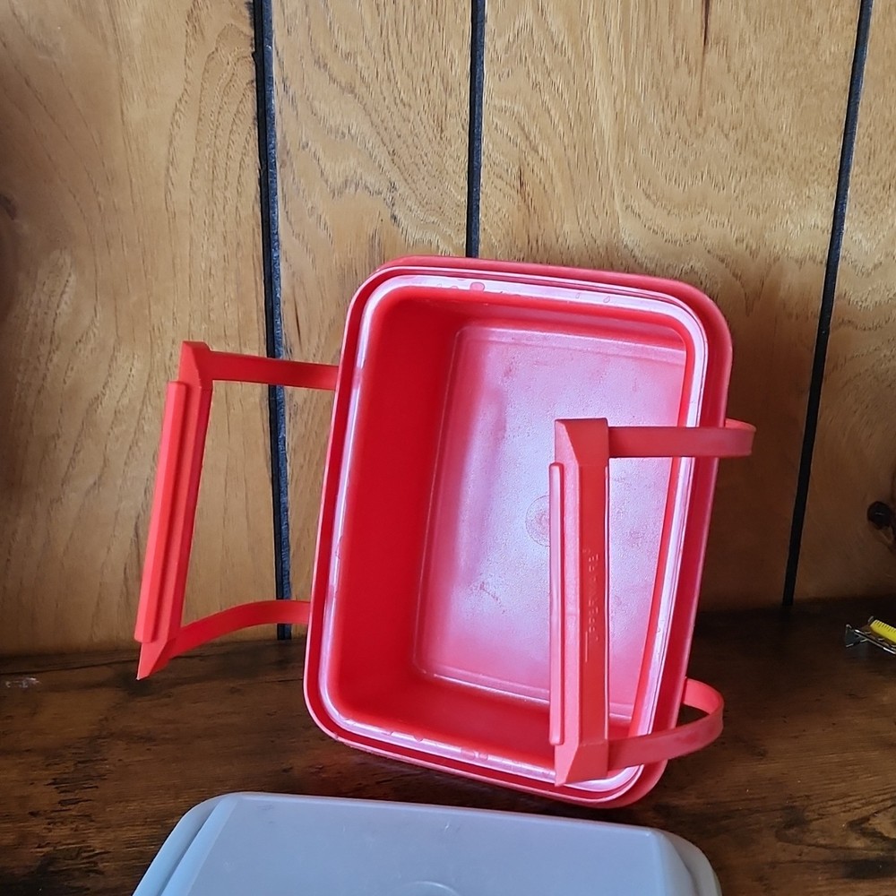 Tupperware Red Plastic Rectangle Lunch Container with Handle no inserts