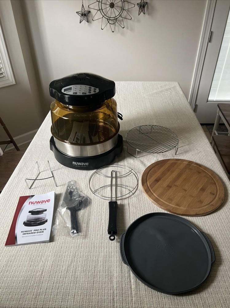 Nuwave Pro Plus Infrared Oven w Metal Extender Ring & Pizza Kit Model 20604