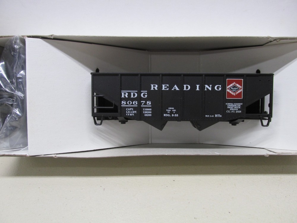 STEWART-#10145-READING-2-BAY HOPPER #80678-KIT-HO SCALE