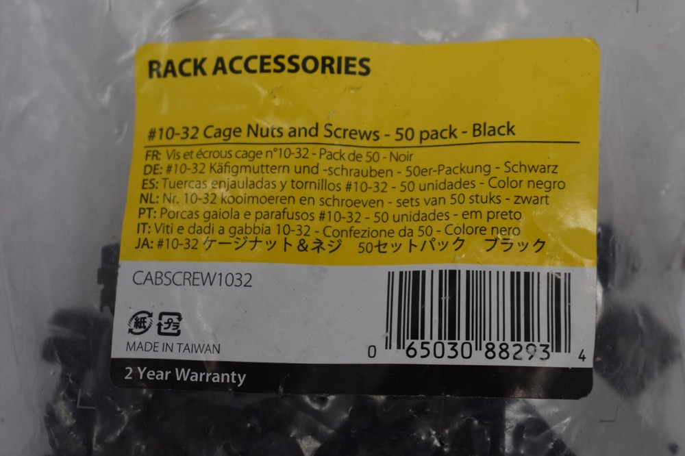 StarTech #10-32 Cage Nuts & Screws 50 Pack Black Hardware CABSCREW1032
