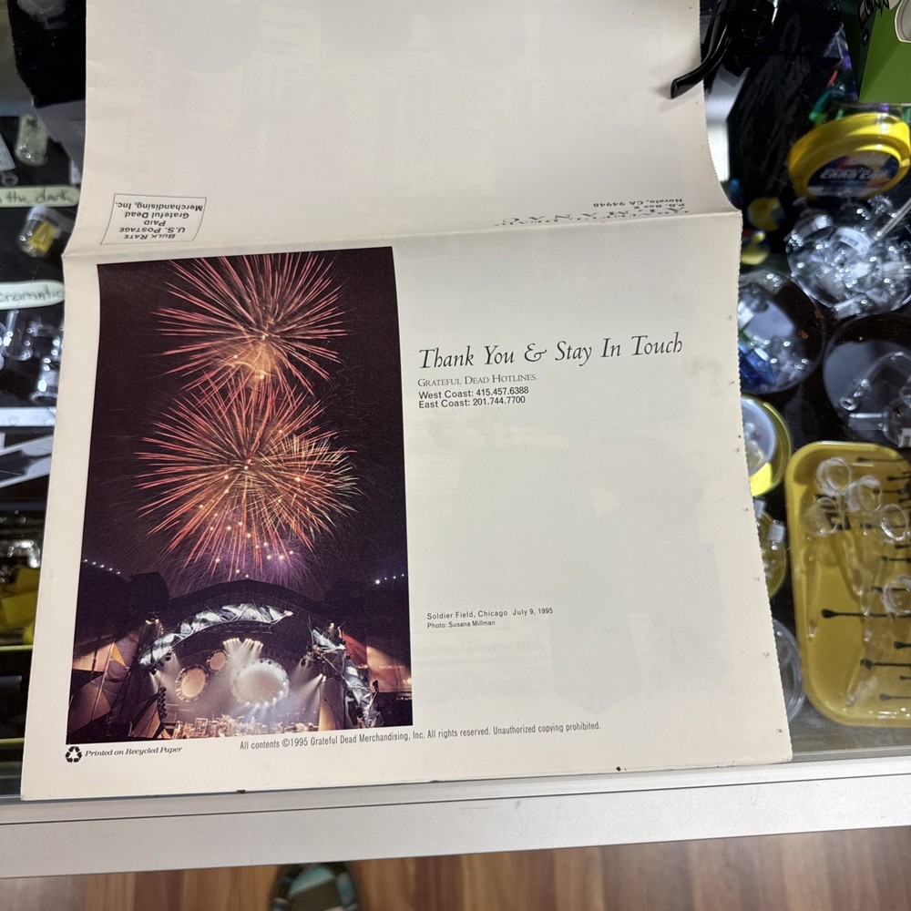 Grateful Dead Almanac Jerry RIP Issue! Mint Condition!!!!