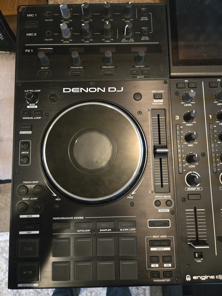 Denon DJ Prime 4 + Plus Standalone Controller with Rolling Flight Case 500gb SSD