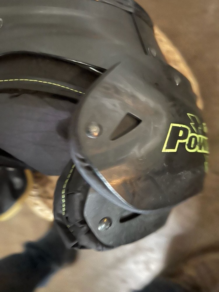 Riddell Power Volt Shoulder Pads Large