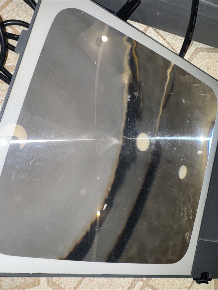 3M 2000 AG Compact Portable Overhead Projector